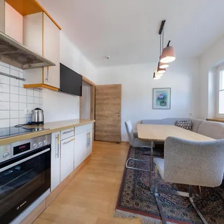 Feriehus Haus Schnoell Family 2 *